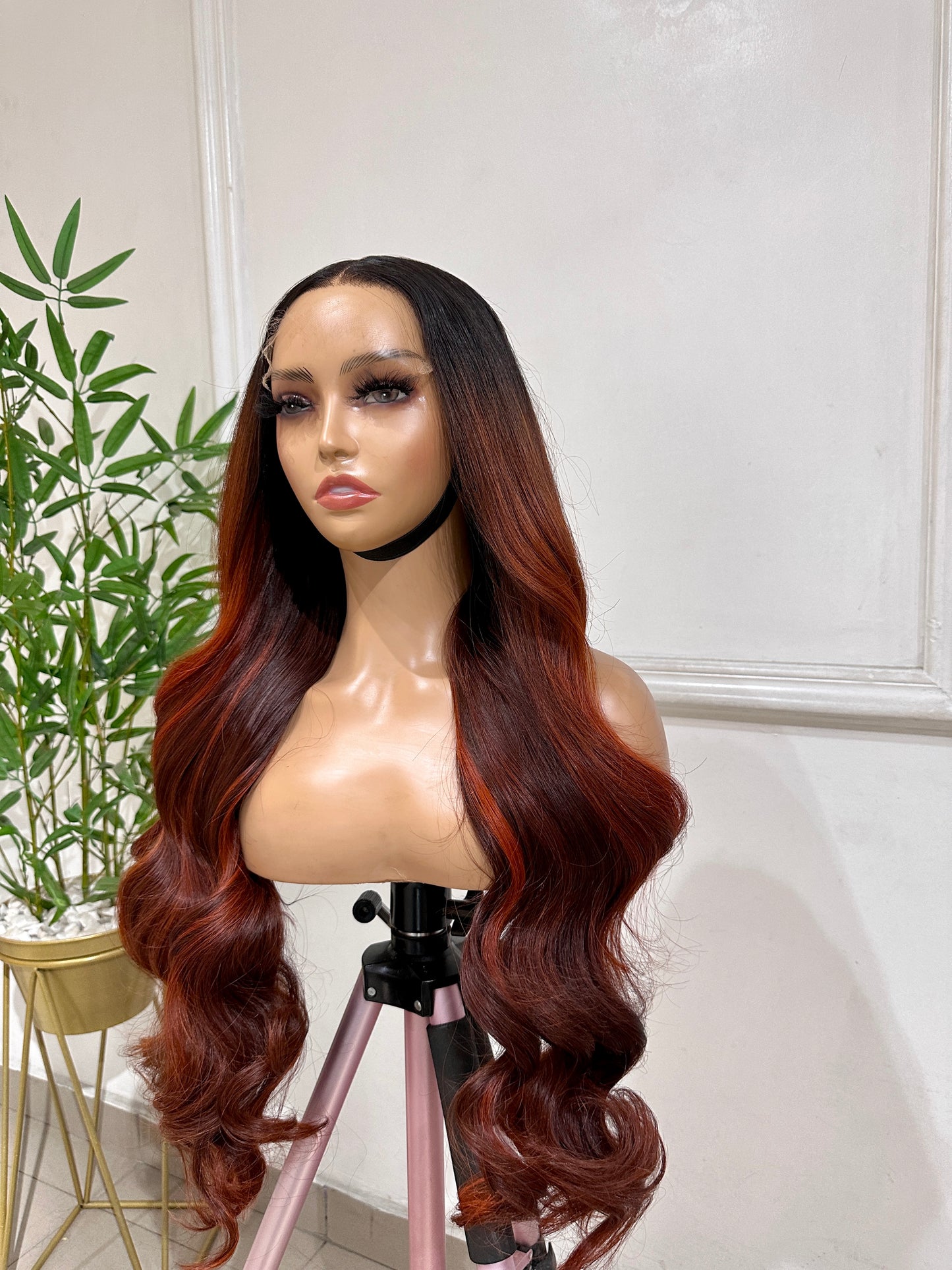 Wavy Unit in dark copper mix with strands of bright ginger highlights 400g