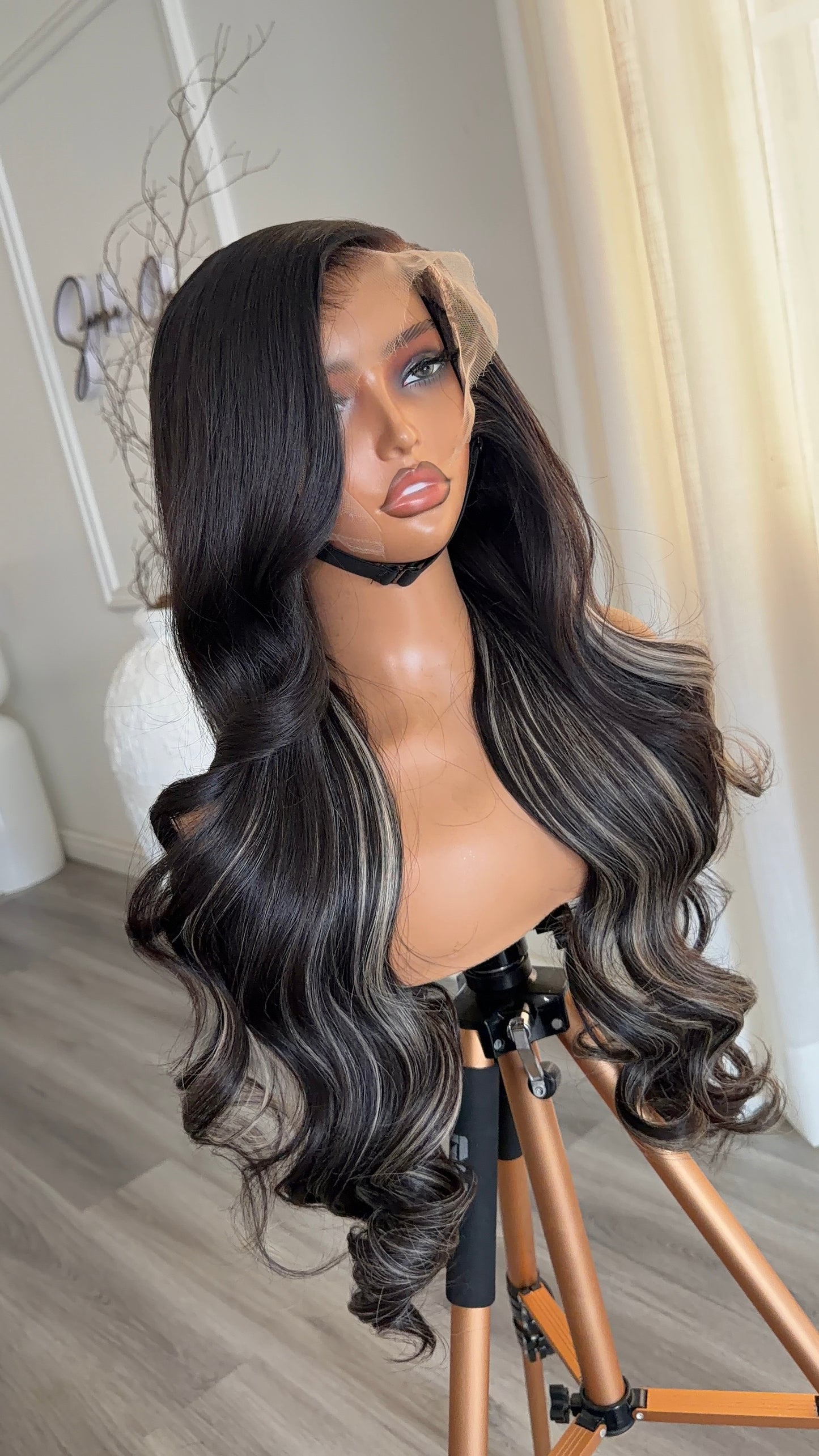 Midnight black Wavy (Salt & Pepper)