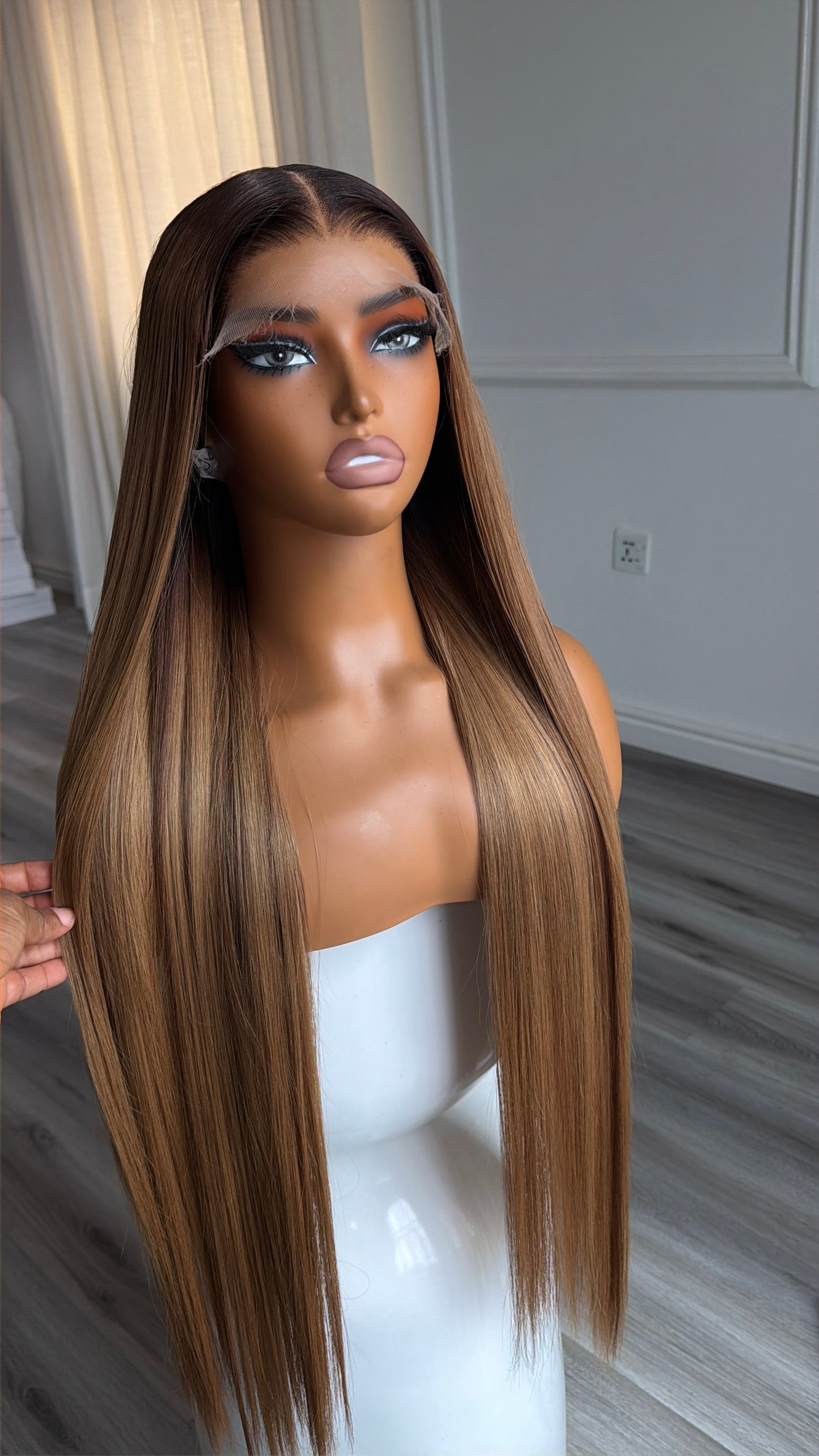 Bone Straight Unit in Honey Beige Blonde